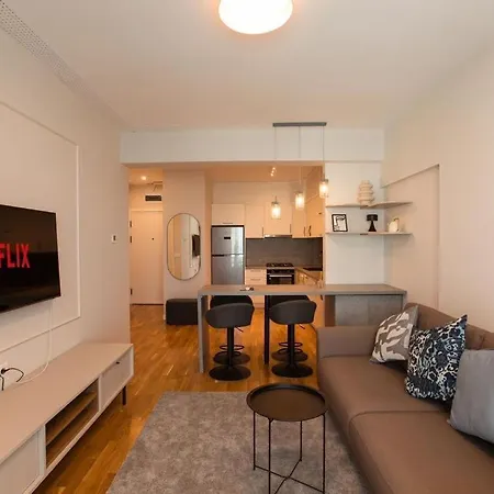 Apartment Escape Retreat I 1 Bedroom With Parking *