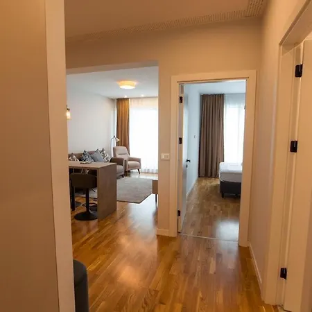 Apartment Escape Retreat I 1 Bedroom With Parking *