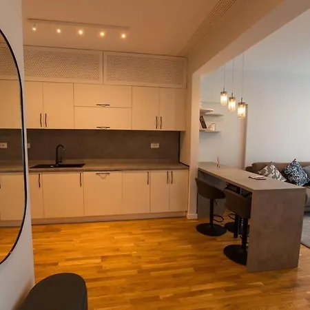Escape Retreat I 1 Bedroom With Parking Διαμέρισμα Βουκουρέστι