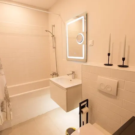 公寓 Escape Retreat I 1 Bedroom With Parking 布加勒斯特